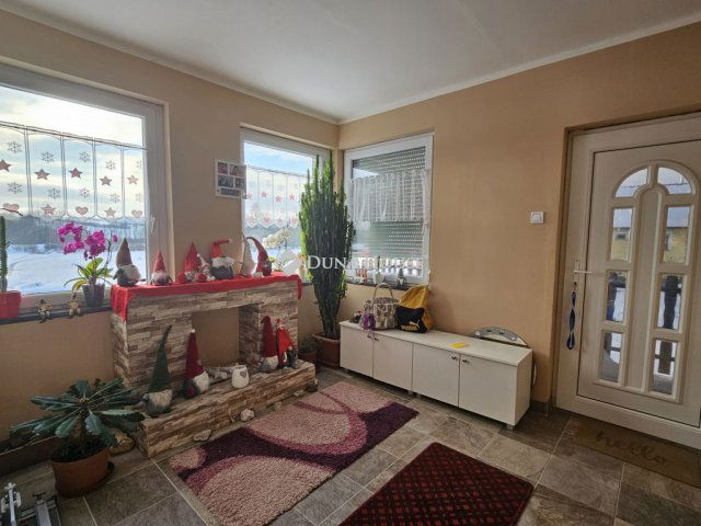 Eladó családi ház, Magyarszéken 79.5 M Ft, 8 szobás