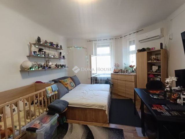 Eladó téglalakás, Budapesten, IV. kerületben 44.9 M Ft, 1 szobás