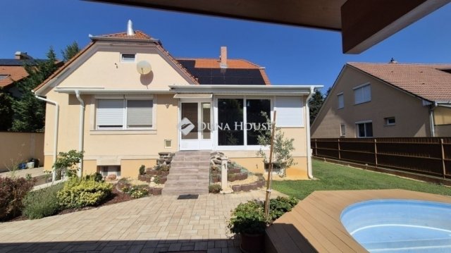 Eladó családi ház, Kecskeméten 165 M Ft, 4 szobás