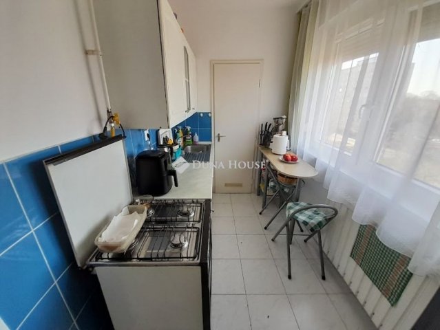 Eladó panellakás, Békéscsabán 29.9 M Ft, 2 szobás