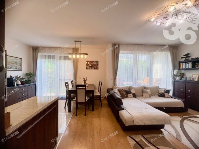 Eladó téglalakás, Kecskeméten 104.9 M Ft, 4 szobás