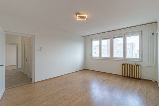 Eladó panellakás, Kecskeméten 44.5 M Ft, 2 szobás