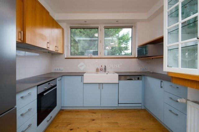 Eladó téglalakás, Budapesten, XII. kerületben 175 M Ft, 3 szobás