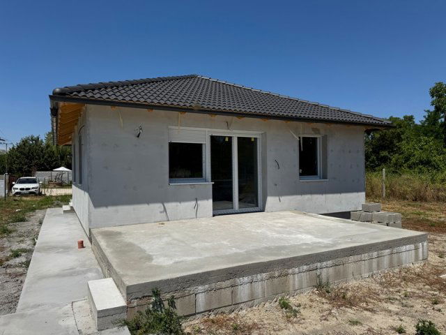 Eladó családi ház, Szigetcsépen 79.9 M Ft, 5 szobás