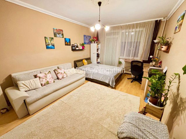 Eladó panellakás, Nyíregyházán 49.9 M Ft, 3+1 szobás