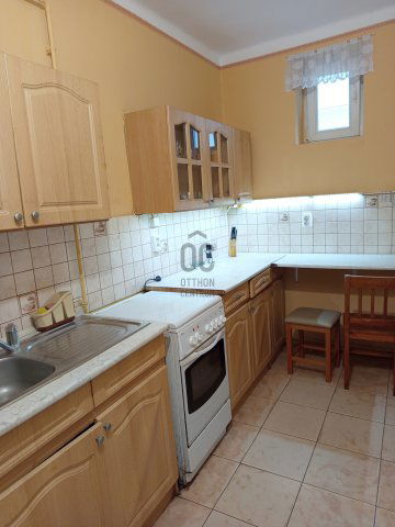 Eladó családi ház, Tatán 97 M Ft, 5 szobás