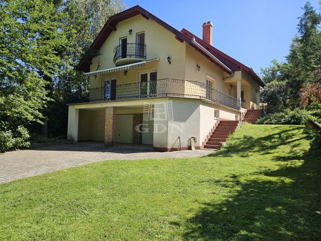 Eladó családi ház, Dunaharasztin 165 M Ft, 5 szobás