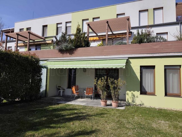 Eladó nyaraló, Balatonalmádiban 117.9 M Ft, 3 szobás