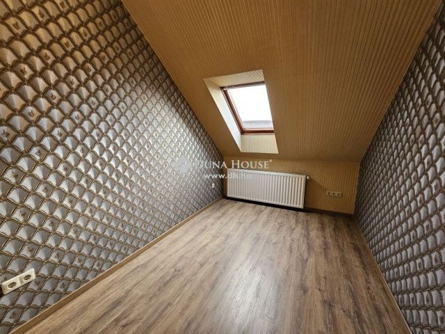 Eladó családi ház, Pócsmegyeren 259 M Ft, 6 szobás