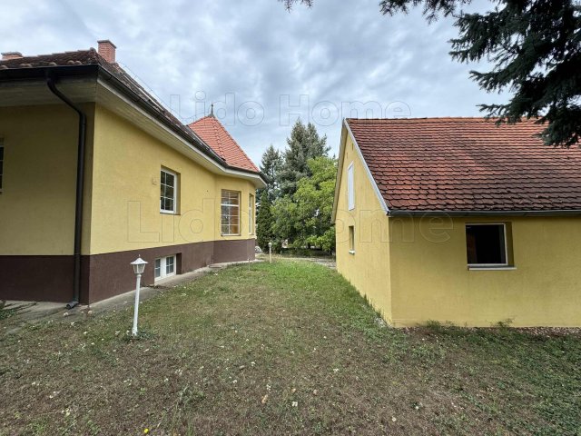 Eladó családi ház, Siófokon 170 M Ft, 5 szobás