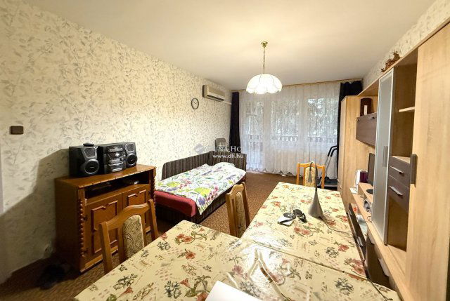 Eladó panellakás, Százhalombattán 63.9 M Ft, 2+1 szobás