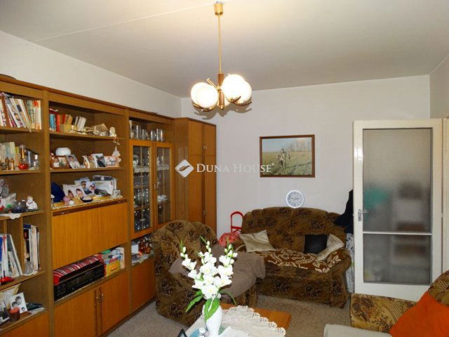 Eladó panellakás, Debrecenben, Jerikó utcában 48.99 M Ft