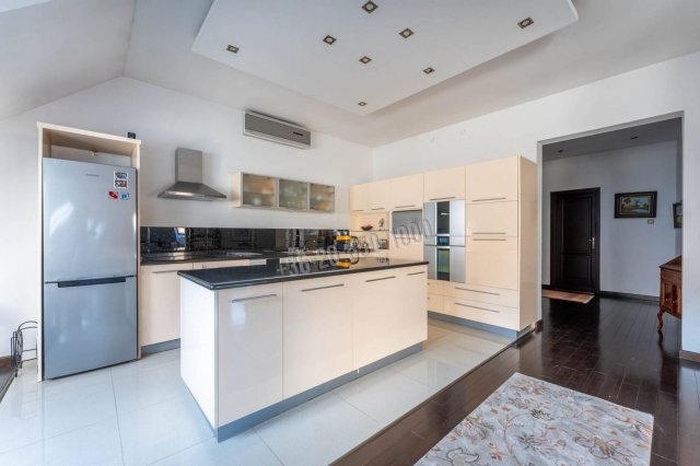 Eladó téglalakás, Budapesten, V. kerületben 230 M Ft, 3 szobás