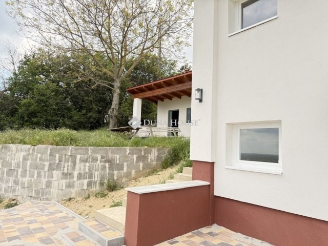 Eladó nyaraló, Harkányban 49.9 M Ft, 2 szobás