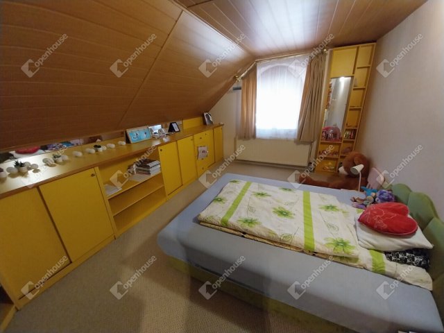 Eladó családi ház, Velencén 179 M Ft, 4 szobás