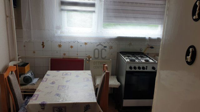 Eladó panellakás, Ózdon 10.5 M Ft, 3 szobás