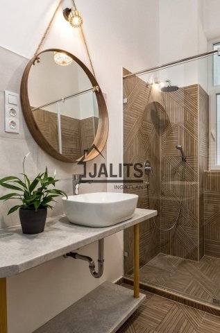 Kiadó téglalakás, albérlet, IX. kerületben, Lónyay utcában