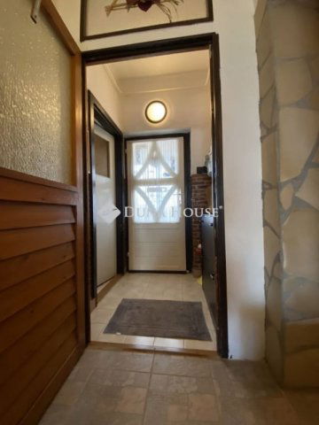 Eladó téglalakás, Veszprémben 79.99 M Ft, 3+3 szobás