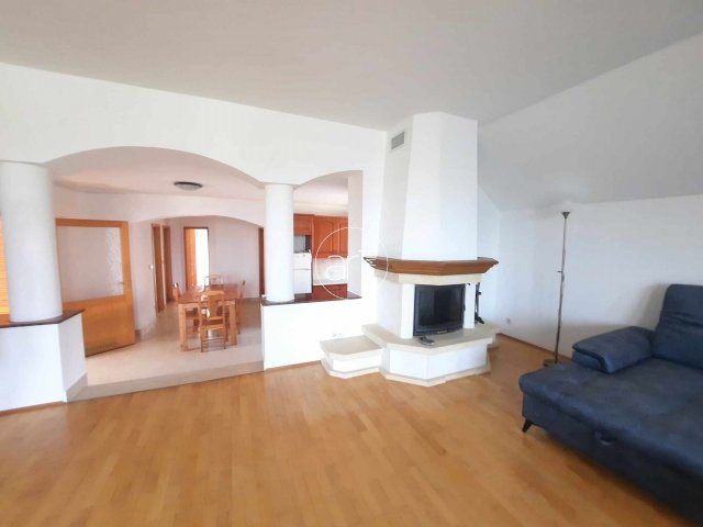 Kiadó téglalakás, albérlet, Szegeden 350 E Ft / hó, 3+1 szobás