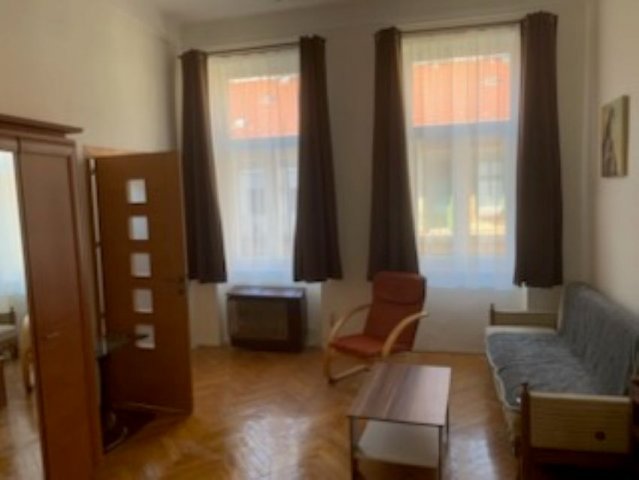 Kiadó téglalakás, albérlet, VI. kerületben, Vörösmarty utcában