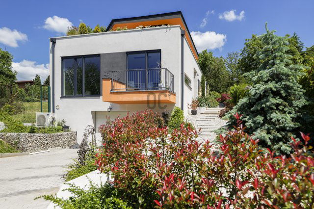 Eladó családi ház, Budapesten, III. kerületben 285 M Ft