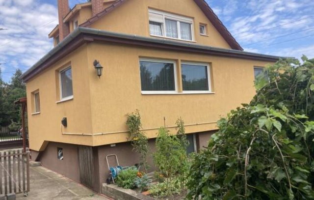 Eladó családi ház, Pilisvörösváron 107 M Ft, 3+2 szobás