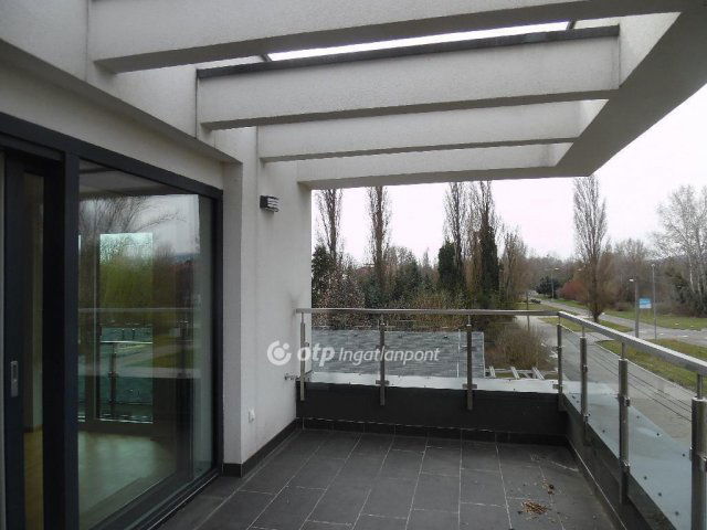 Eladó ikerház, Budapesten, III. kerületben 219.5 M Ft, 6 szobás