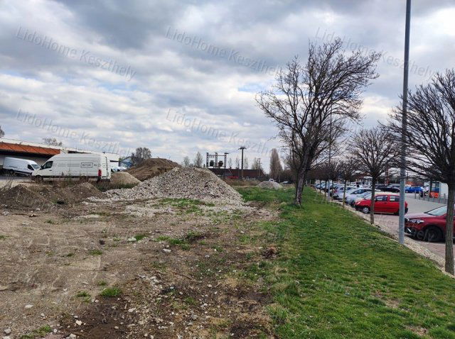 Kiadó ipari ingatlan, Keszthelyen 250 E Ft / hó