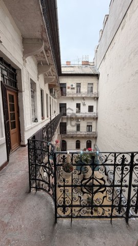 Eladó téglalakás, Budapesten, VI. kerületben 36.999 M Ft