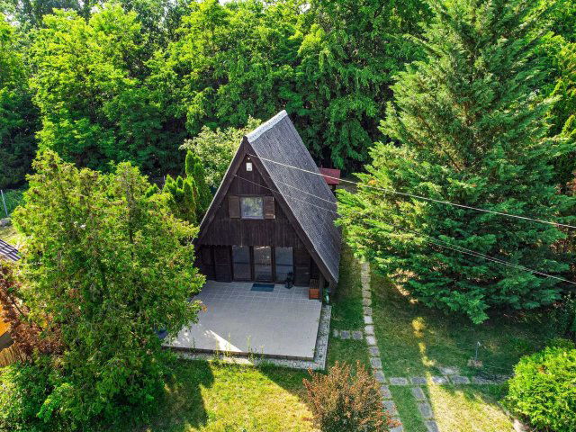 Eladó nyaraló, Szigetmonostorban, Horánygyöngye utcában