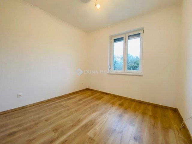 Eladó ikerház, Monoron 83.9 M Ft, 4 szobás / költözzbe.hu