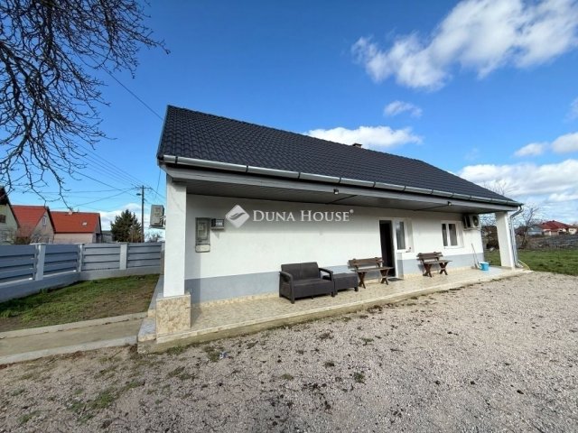 Eladó családi ház, Abában 35.9 M Ft, 2 szobás