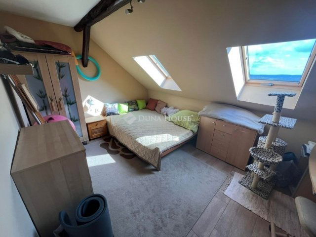 Eladó téglalakás, Pécsett 47 M Ft, 2 szobás