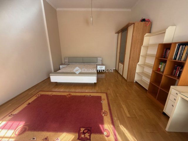 Kiadó téglalakás, albérlet, II. kerületben, Török utcában