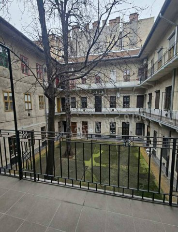 Eladó téglalakás, Budapesten, VIII. kerületben 112 M Ft