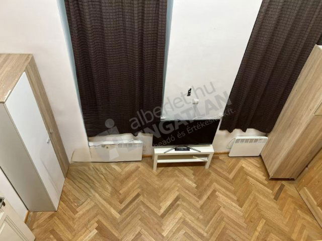 Kiadó téglalakás, albérlet, VII. kerületben, Almássy utcában