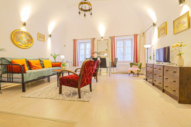 Eladó téglalakás, Sopronban 52.9 M Ft, 3 szobás