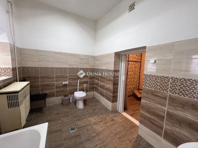 Eladó családi ház, Tiszacsegén, Tisza utcában 12.61 M Ft