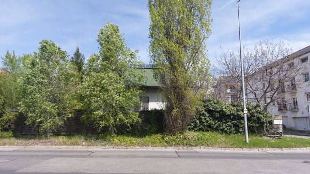 Eladó családi ház, Budapesten, III. kerületben 160 M Ft