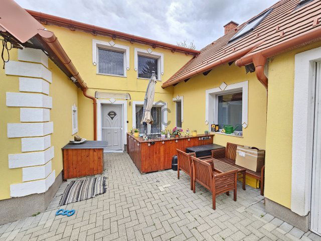 Eladó családi ház, Kőszegen 81.9 M Ft, 5 szobás