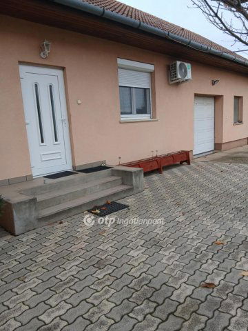 Eladó családi ház, Nagyhegyesen 88.9 M Ft, 3+1 szobás