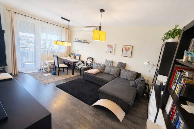 Eladó téglalakás, Debrecenben 75.9 M Ft, 3 szobás