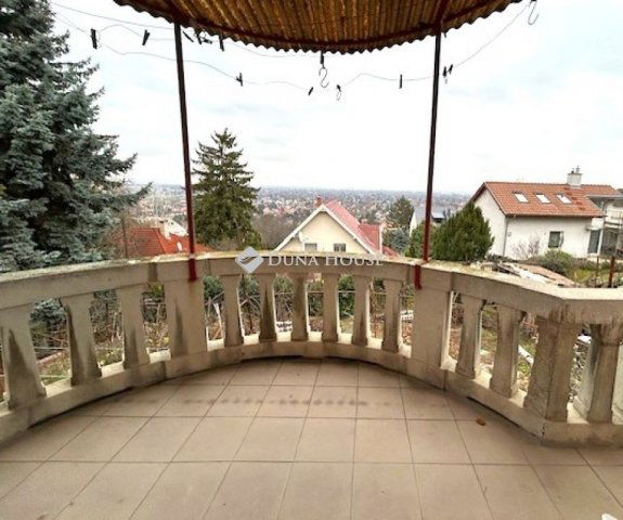 Eladó családi ház, Budapesten, III. kerületben 159 M Ft