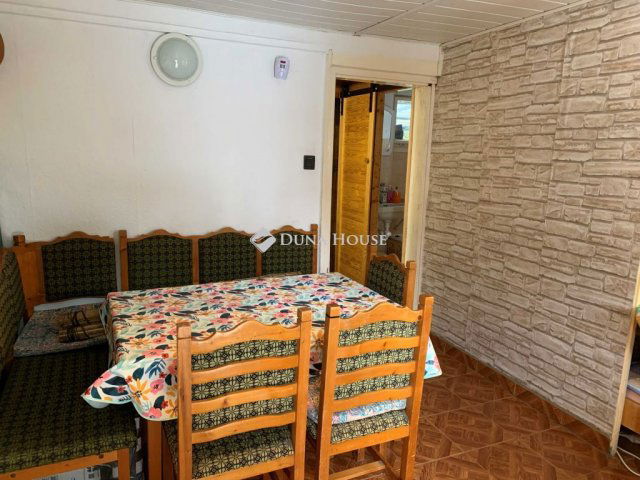 Eladó ikerház, Velencén 39.9 M Ft, 2 szobás