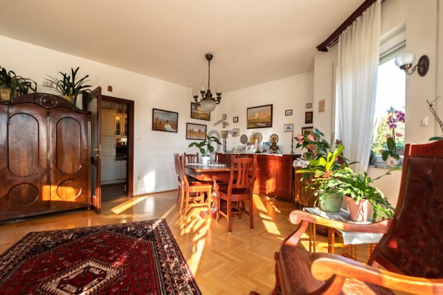 Eladó családi ház, Budaörsön 459 M Ft, 7 szobás