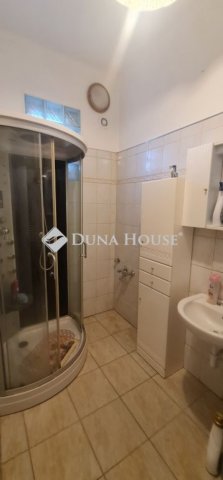 Eladó családi ház, Monoron 62.9 M Ft, 3 szobás