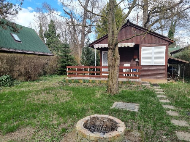 Eladó nyaraló, Dunavarsányban 32 M Ft, 2 szobás