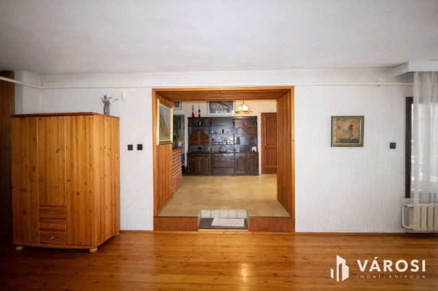 Eladó családi ház, Újkígyóson 29.9 M Ft, 7 szobás