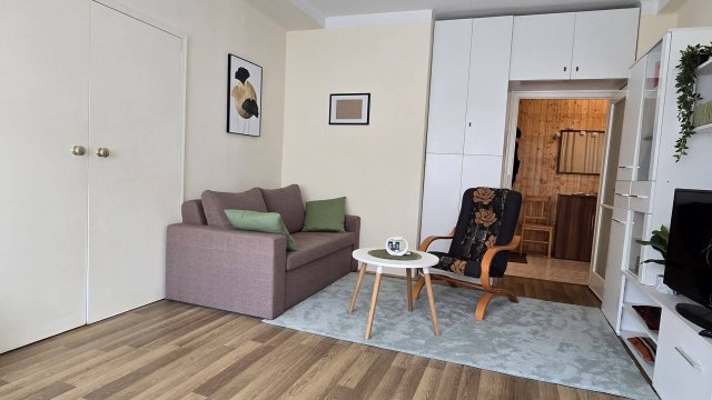 Kiadó téglalakás, albérlet, Pécsett 170 E Ft / hó, 2 szobás