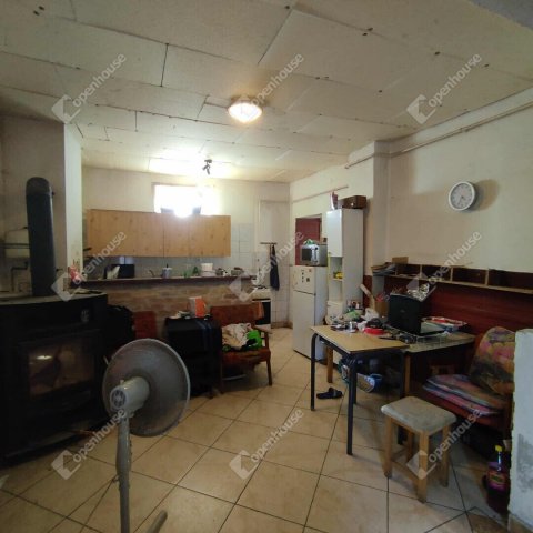 Eladó családi ház, Kemenespálfán 9.9 M Ft, 3 szobás